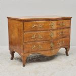 1547 1038 CHEST OF DRAWERS